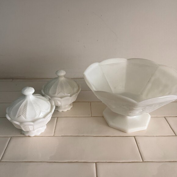 Vintage Milk Glass Candy/Trinket Dishes (2) and Fruit Bowl (1) - Picture 1 of 6